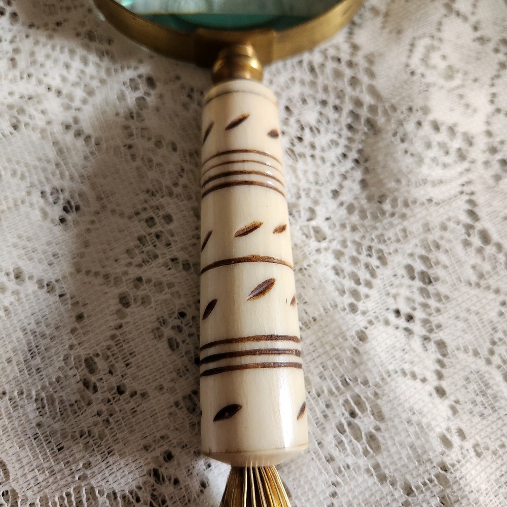 Vintage Magnifying Glass Brass Bone Dark Academia Cottage Book Library Office - Picture 4 of 12